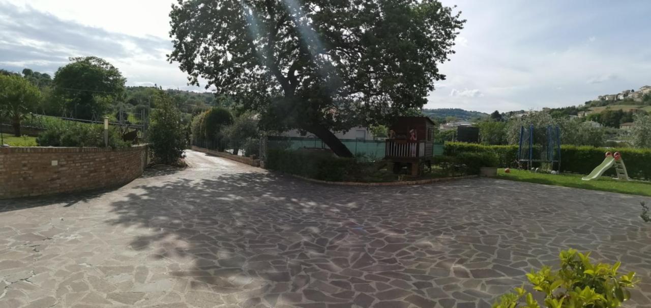 Bed And Breakfast Aratro & Rosmarino Civitanova Marche Kültér fotó